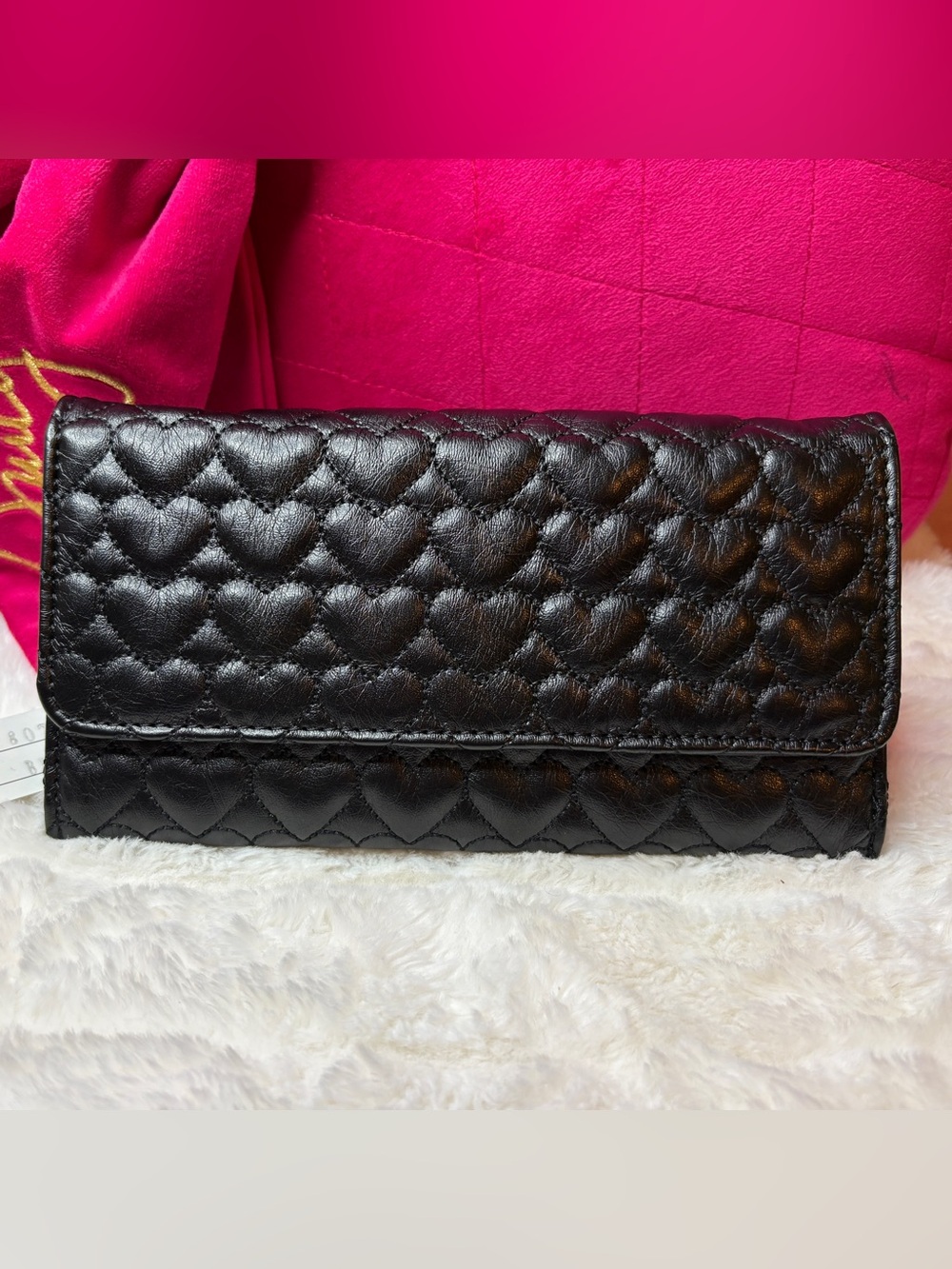 Black Quilted Heart-Pattern Women's Clutch